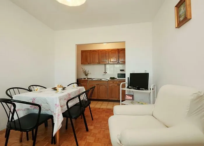 Apartman Mia *